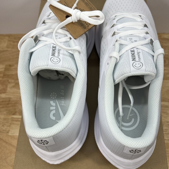 Nike Air Winflo 10 Shoes Women's 11.5 Men's 10 Running White DV4023-102 - Picture 8 of 11